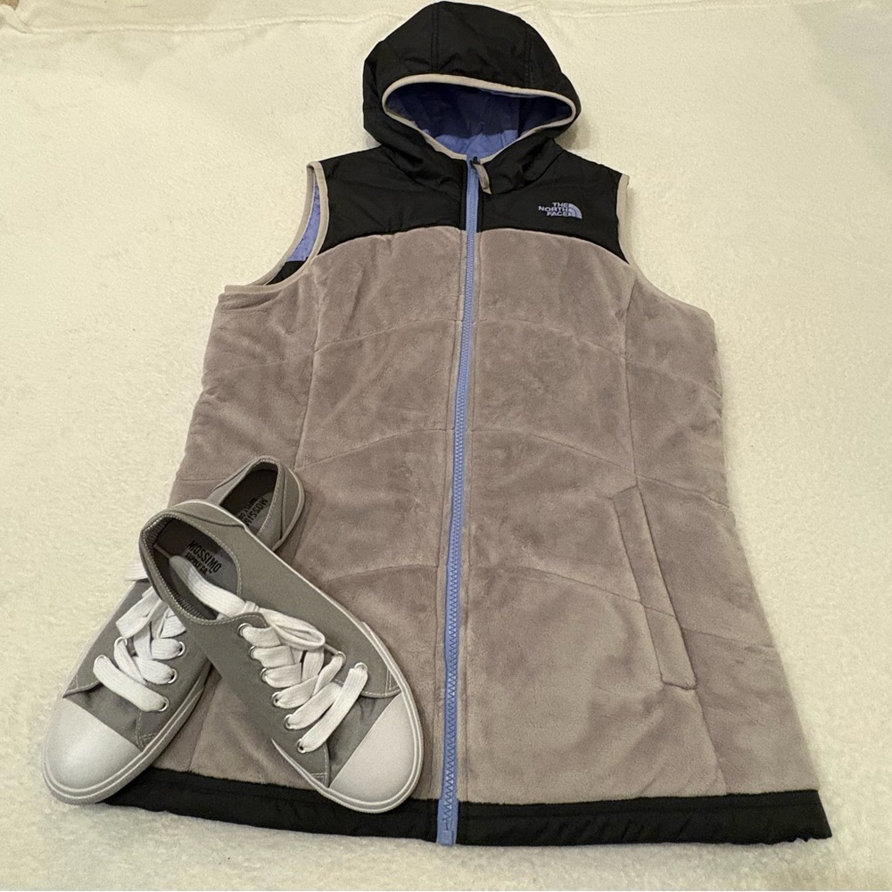 The North Face Reversible Vest - Picture 15 of 16